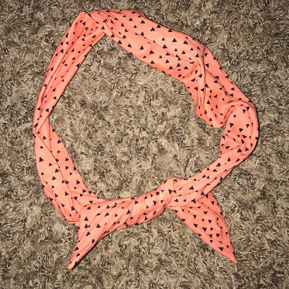 Cute Coral Wire Headband with Triangle Pattern